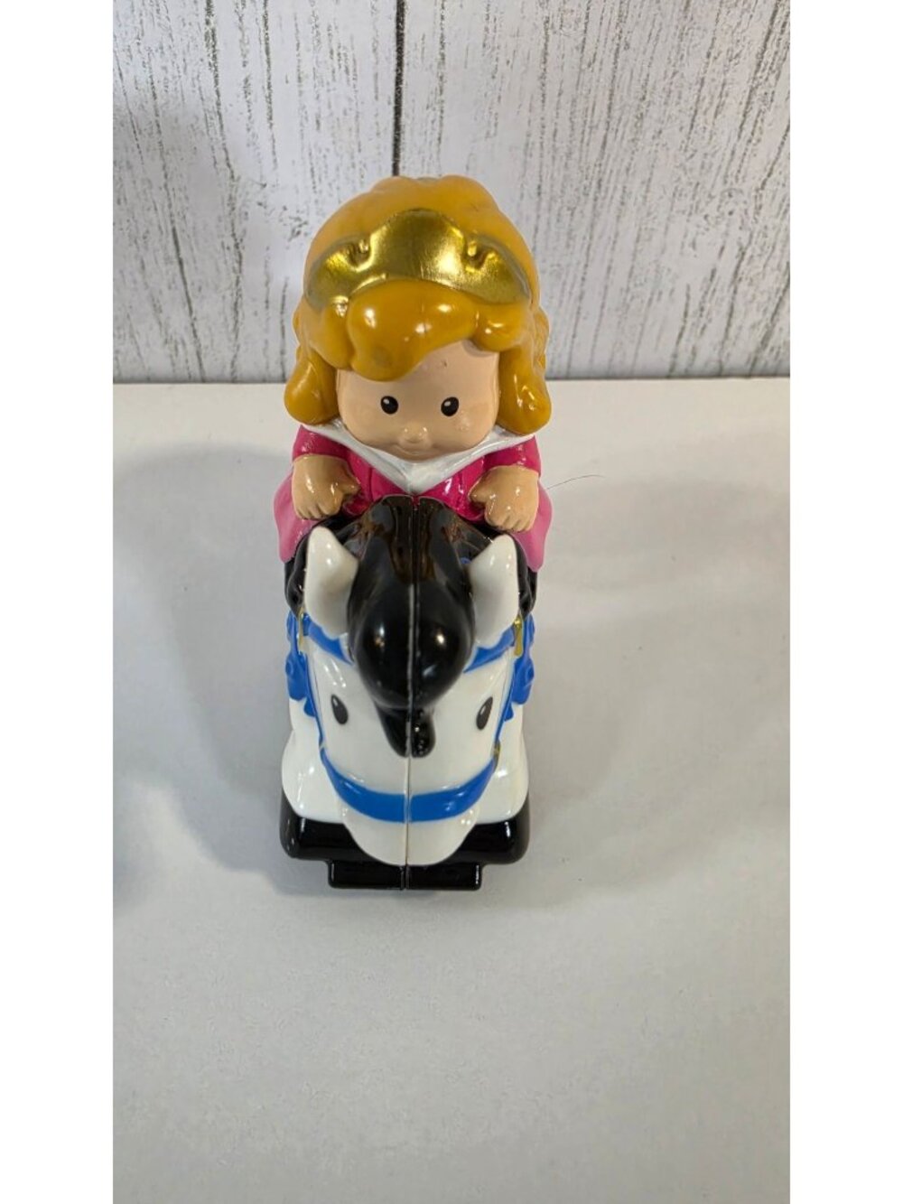 FISHER PRICE LITTLE PEOPLE DISNEY PRINCESS AURORA SLEEPING BEAUTY KLIP KLOP HORS